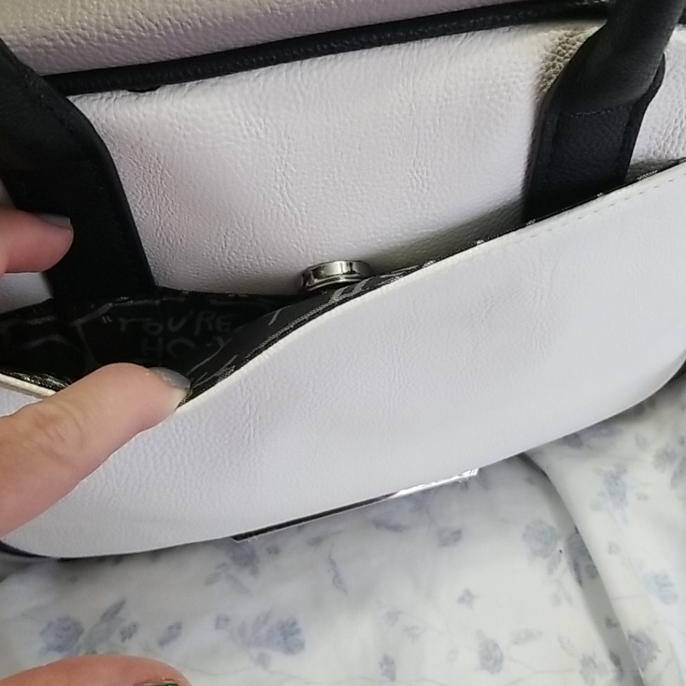 Cute cat face handbag. - Picture 5 of 6